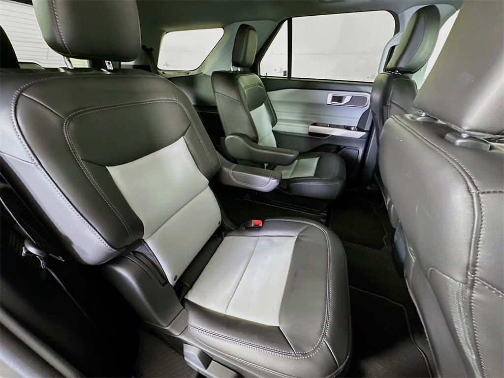 2023 Ford Explorer XLT 33