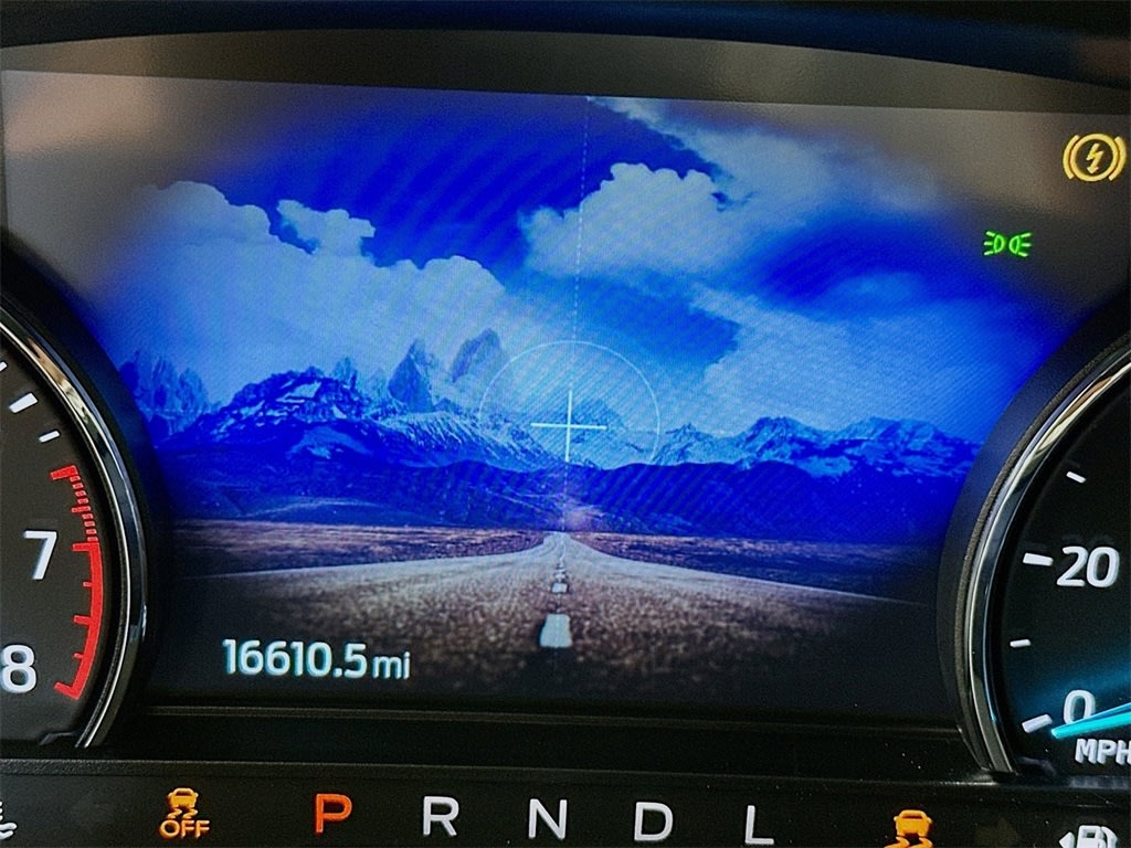 2023 Ford Explorer XLT 23