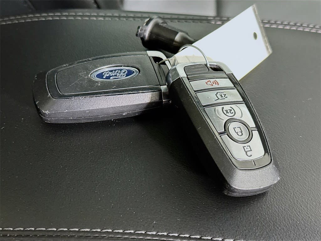 2023 Ford Explorer XLT 19