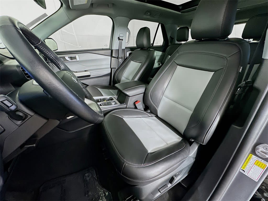 2023 Ford Explorer XLT 11