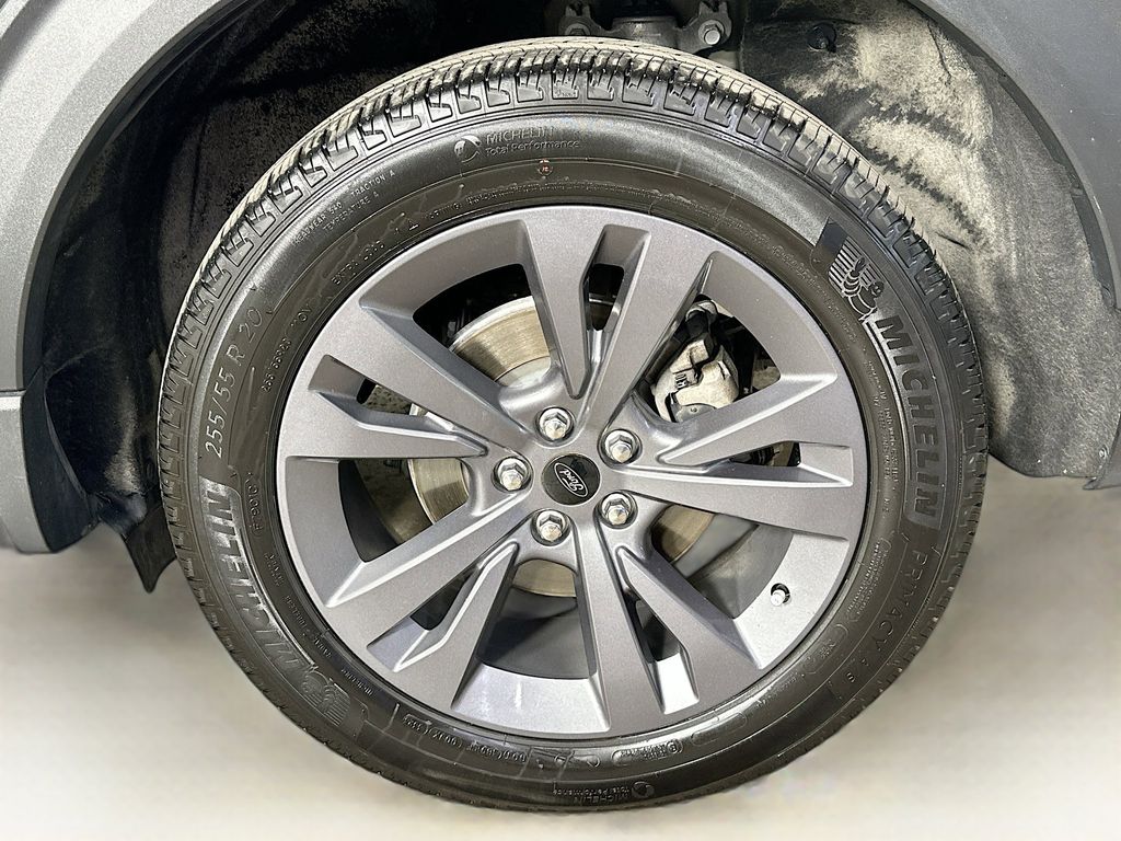 Image 9 of 2023 Ford Explorer