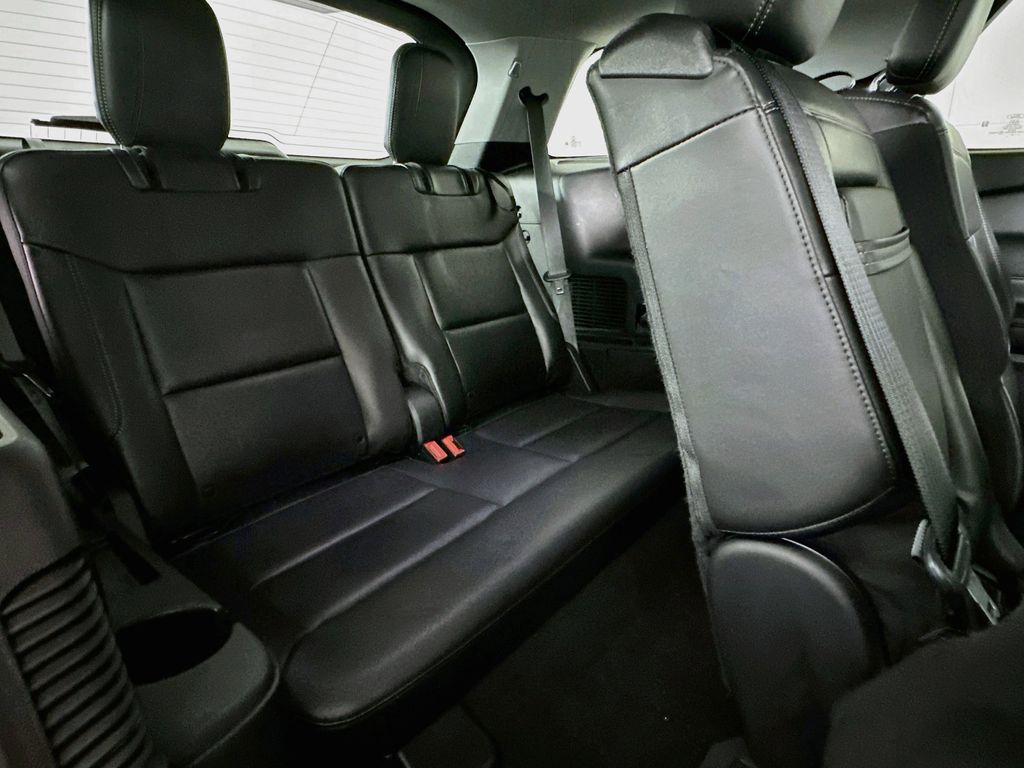 Thumbnail: 2021 Ford Explorer - 31