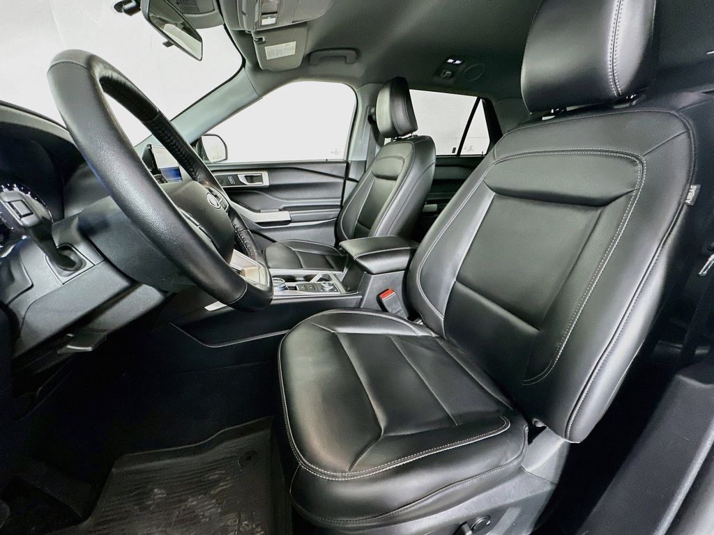 Thumbnail: 2021 Ford Explorer - 11