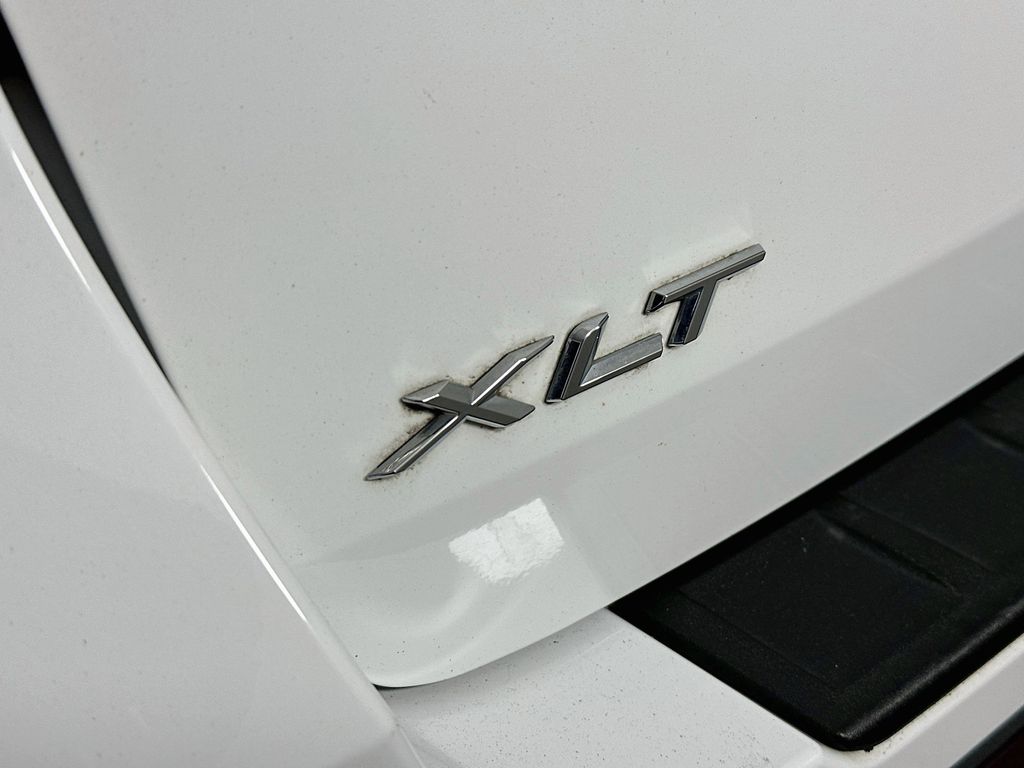 Thumbnail: 2021 Ford Explorer - 7