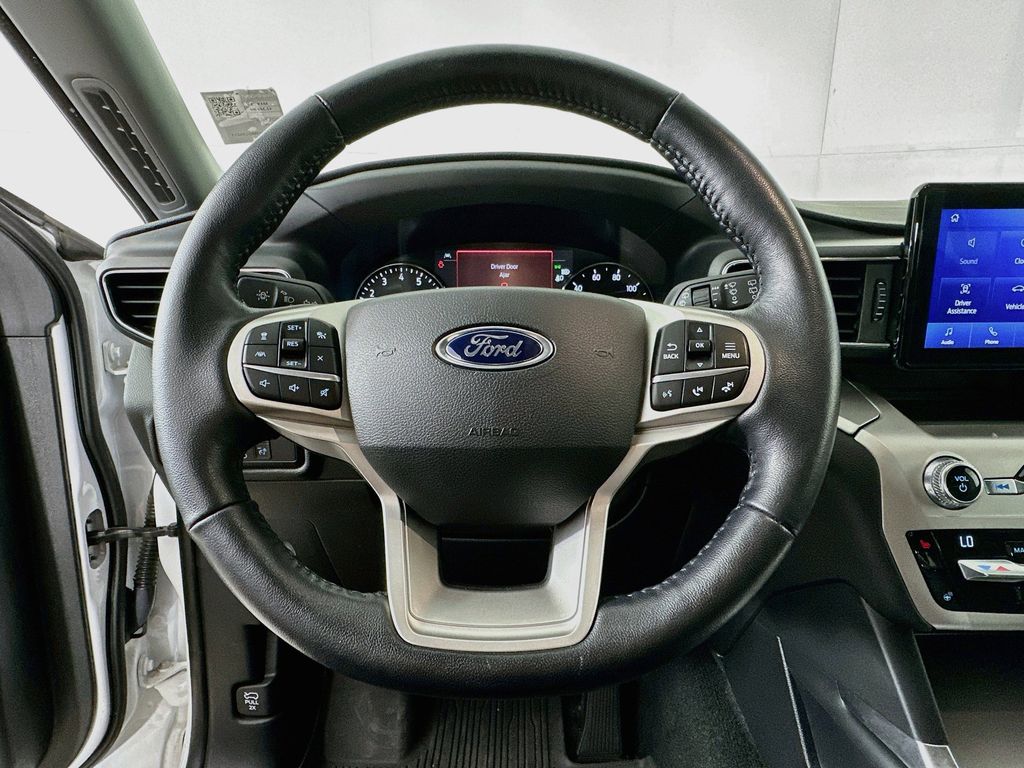 Thumbnail: 2021 Ford Explorer - 15