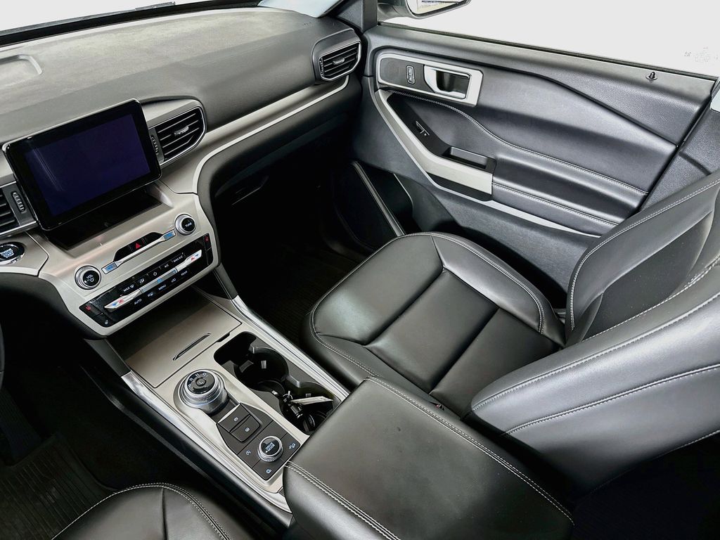 Thumbnail: 2021 Ford Explorer - 14