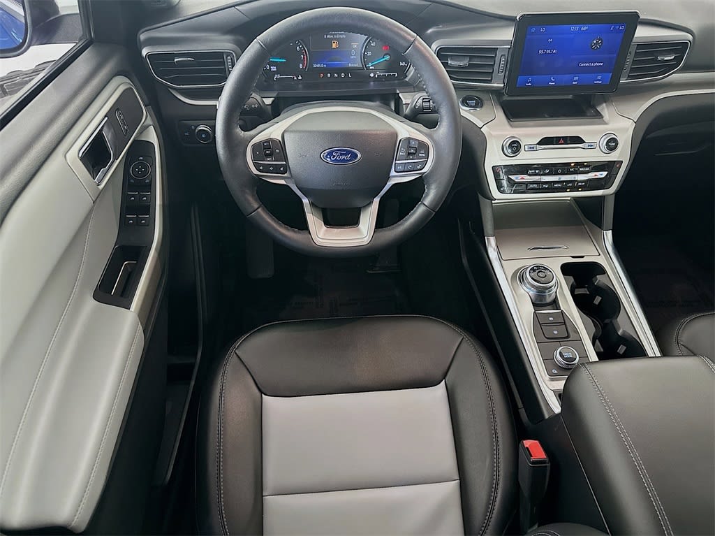 2022 Ford Explorer XLT 8