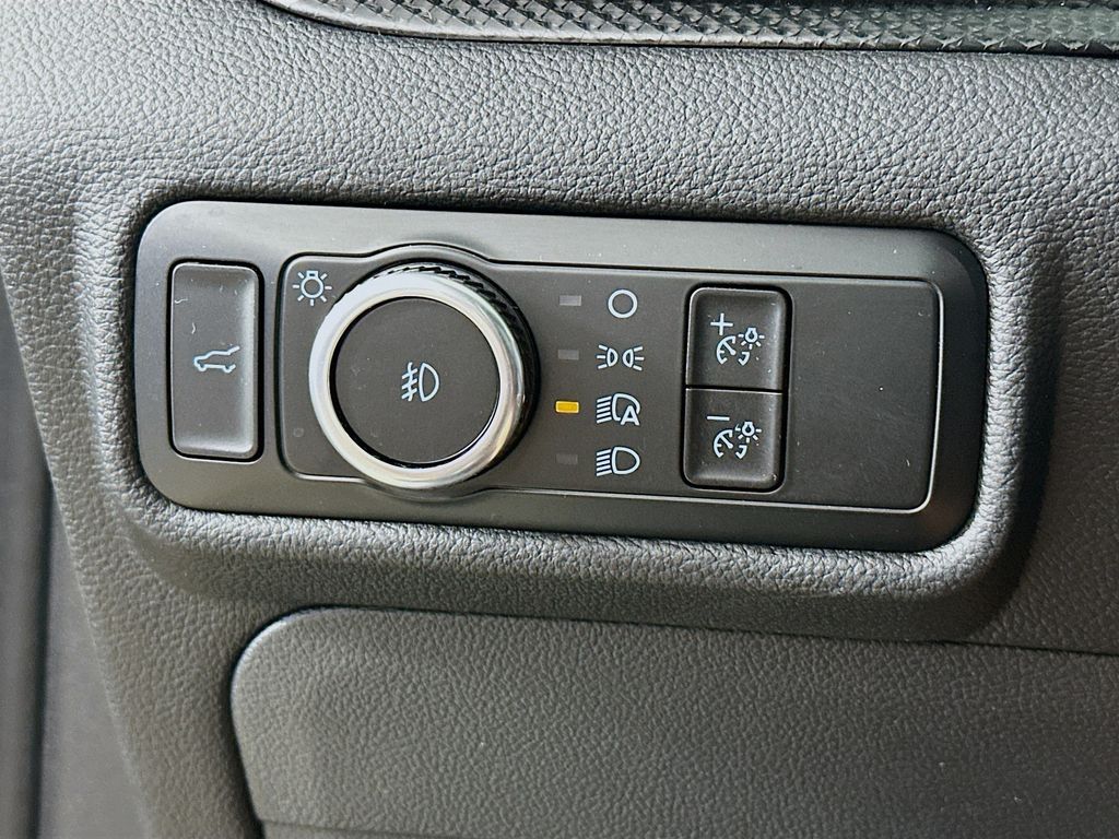 Thumbnail: 2024 Ford Explorer - 27