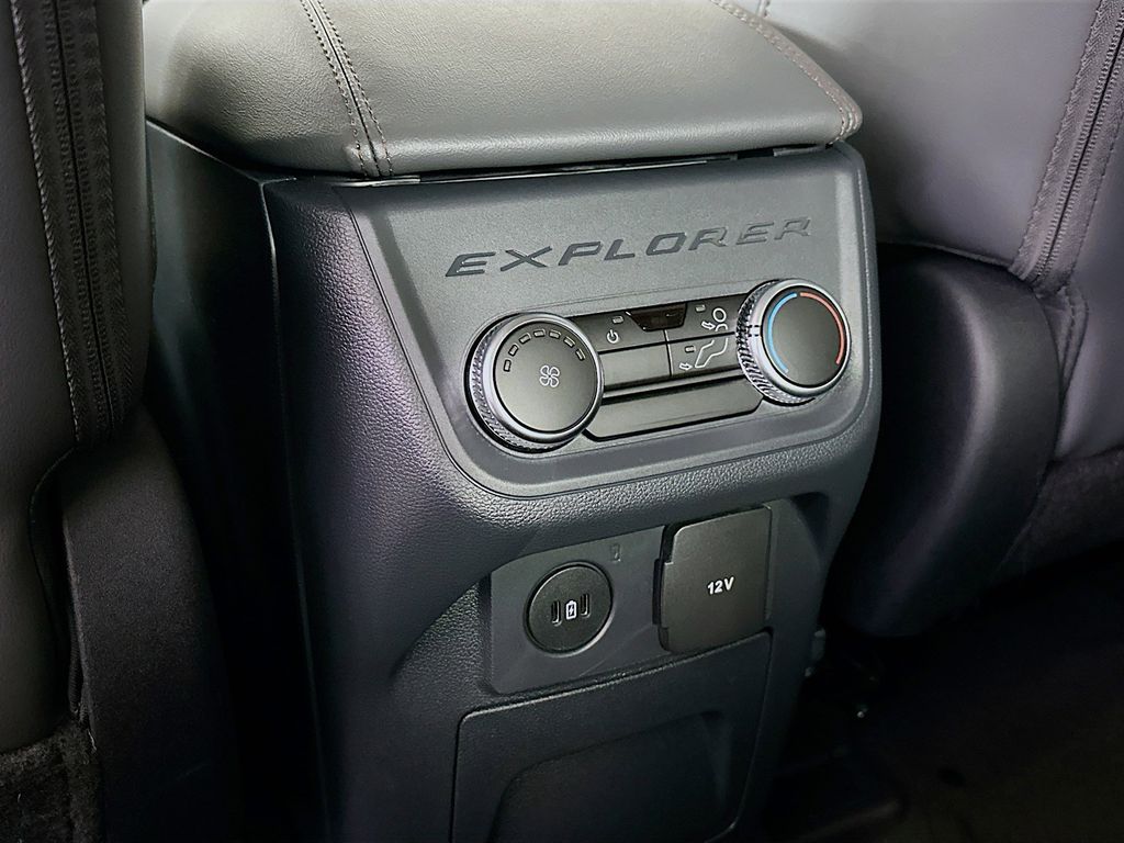 Thumbnail: 2026 Ford Explorer - 21