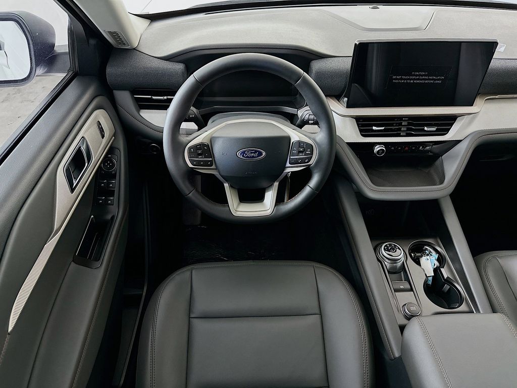 Thumbnail: 2026 Ford Explorer - 10