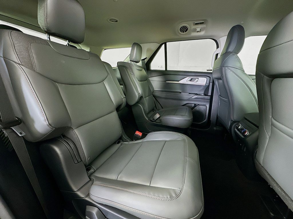 Thumbnail: 2026 Ford Explorer - 32