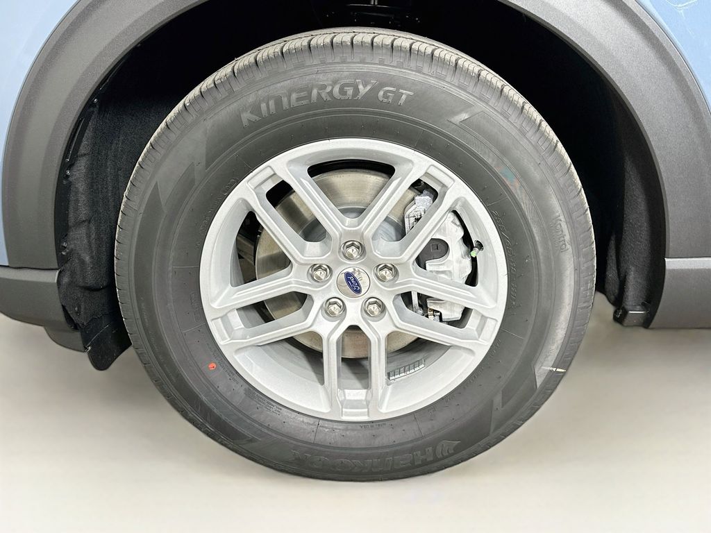 Thumbnail: 2026 Ford Explorer - 8