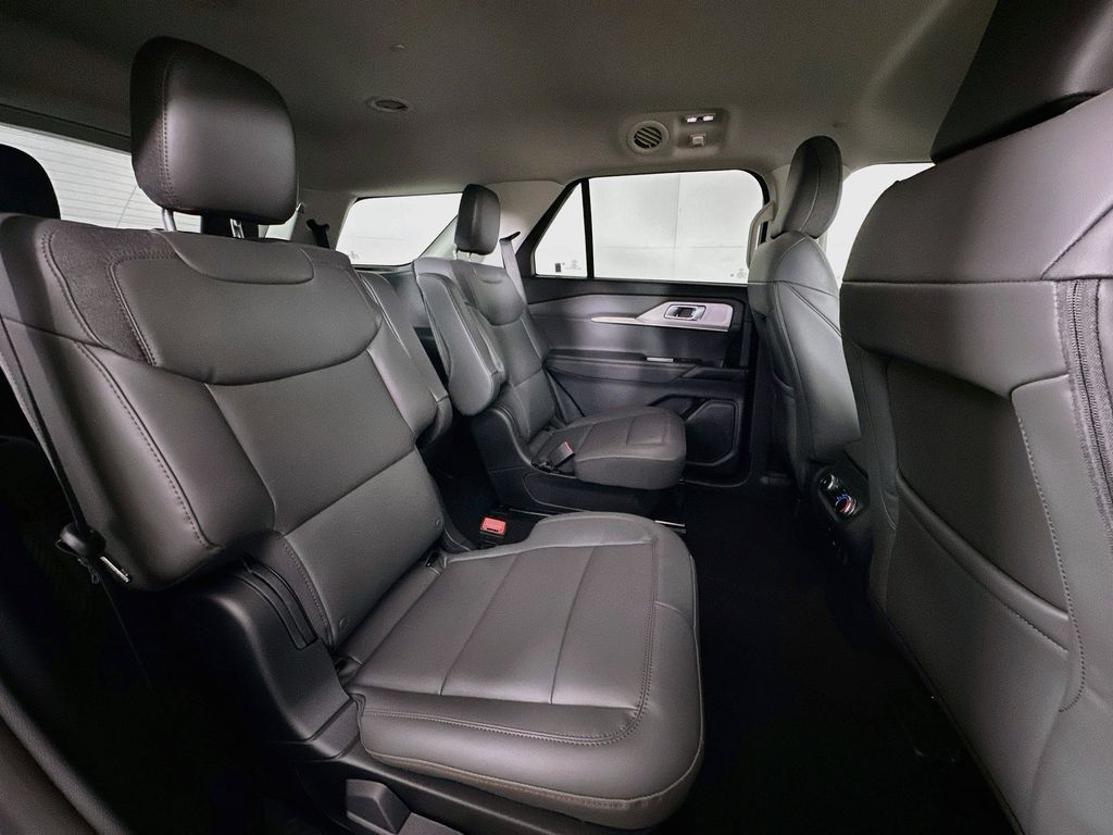 Thumbnail: 2026 Ford Explorer - 32