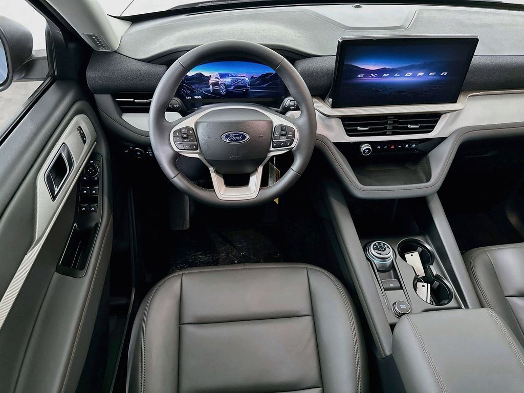 Thumbnail: 2026 Ford Explorer - 10