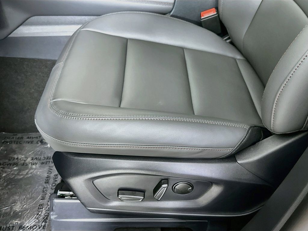 Thumbnail: 2026 Ford Explorer - 30