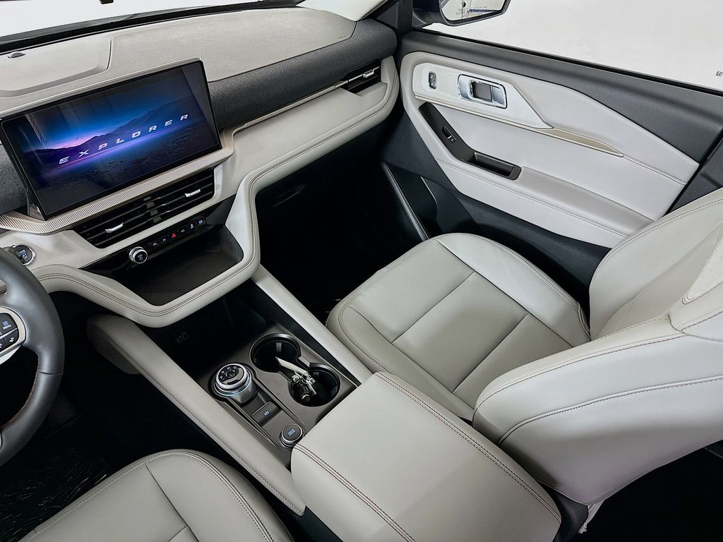 Thumbnail: 2026 Ford Explorer - 14