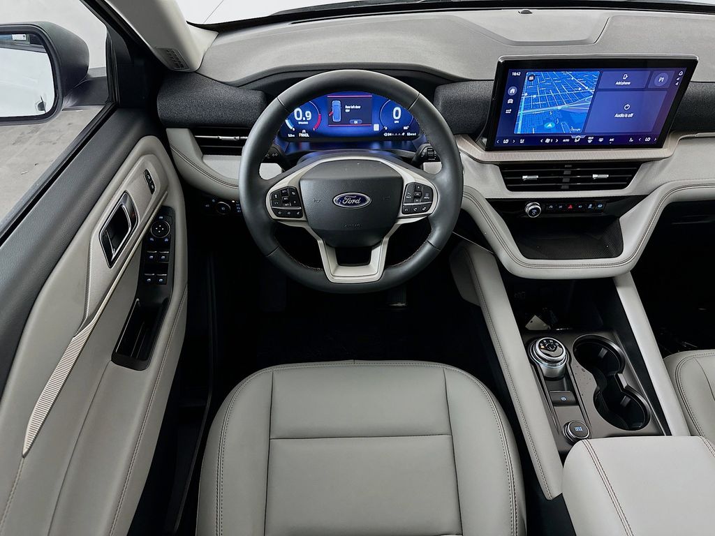 Thumbnail: 2026 Ford Explorer - 10