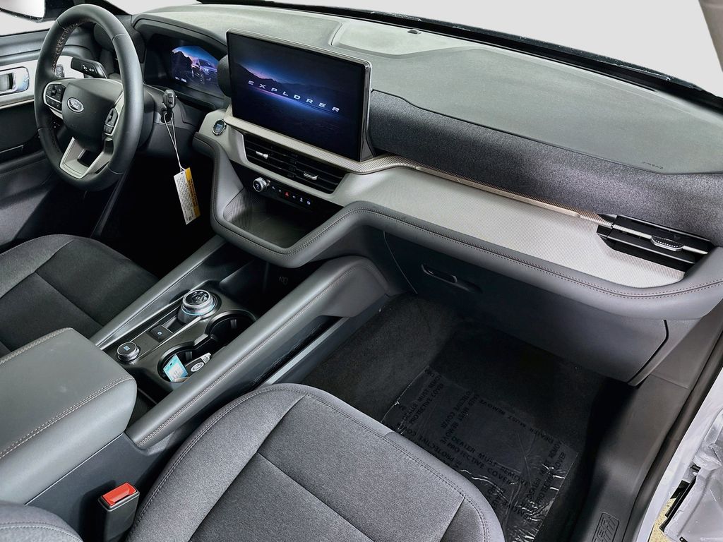 Thumbnail: 2026 Ford Explorer - 15