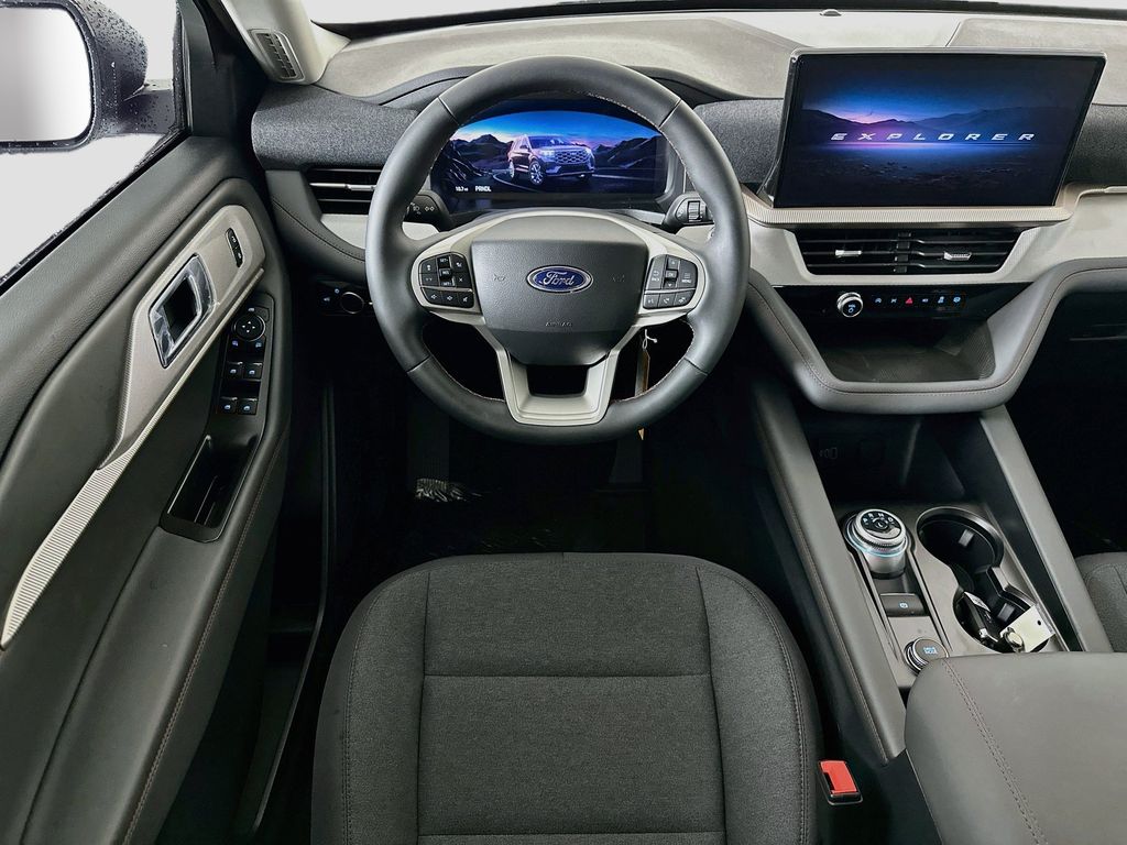 Thumbnail: 2026 Ford Explorer - 10