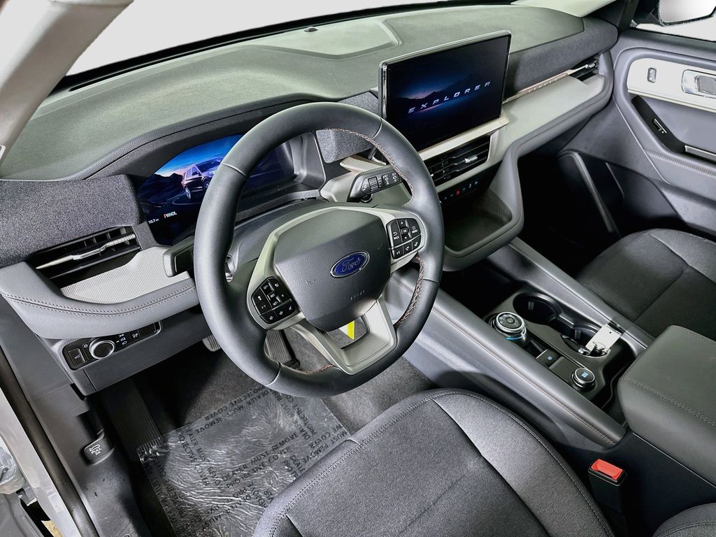 Thumbnail: 2026 Ford Explorer - 2