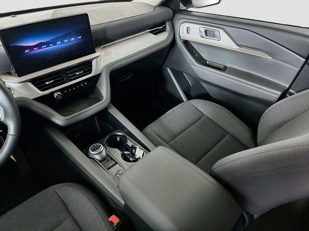 Thumbnail: 2026 Ford Explorer - 17
