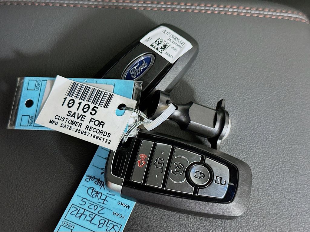 Thumbnail: 2025 Ford Explorer - 20