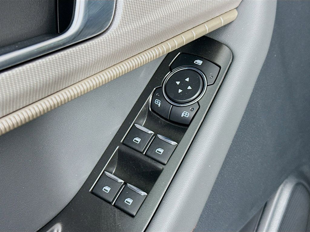 Thumbnail: 2025 Ford Explorer - 29