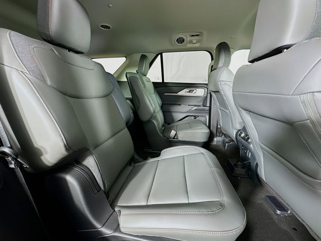 Thumbnail: 2025 Ford Explorer - 32