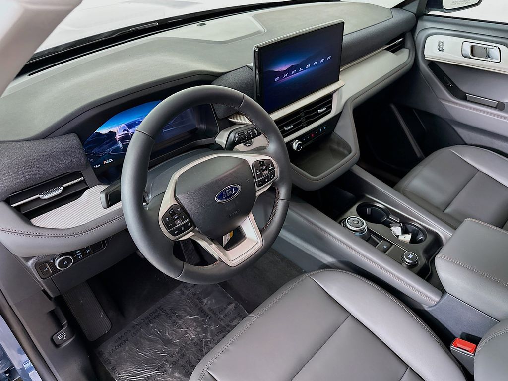 Thumbnail: 2026 Ford Explorer - 2