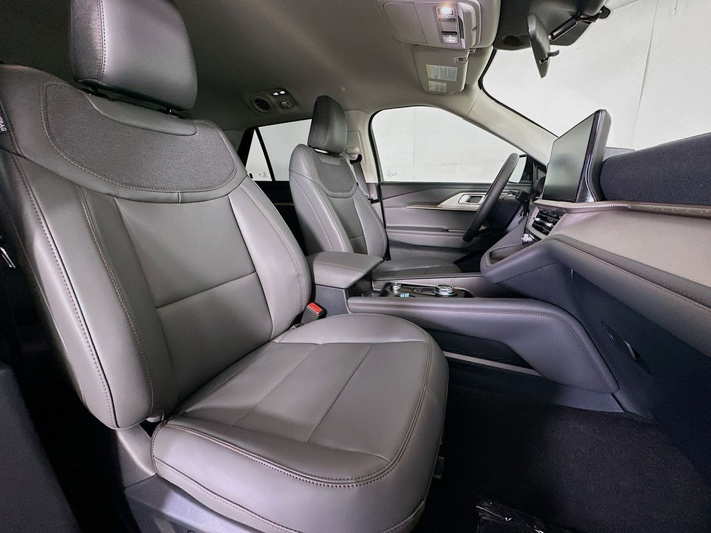 Thumbnail: 2026 Ford Explorer - 12