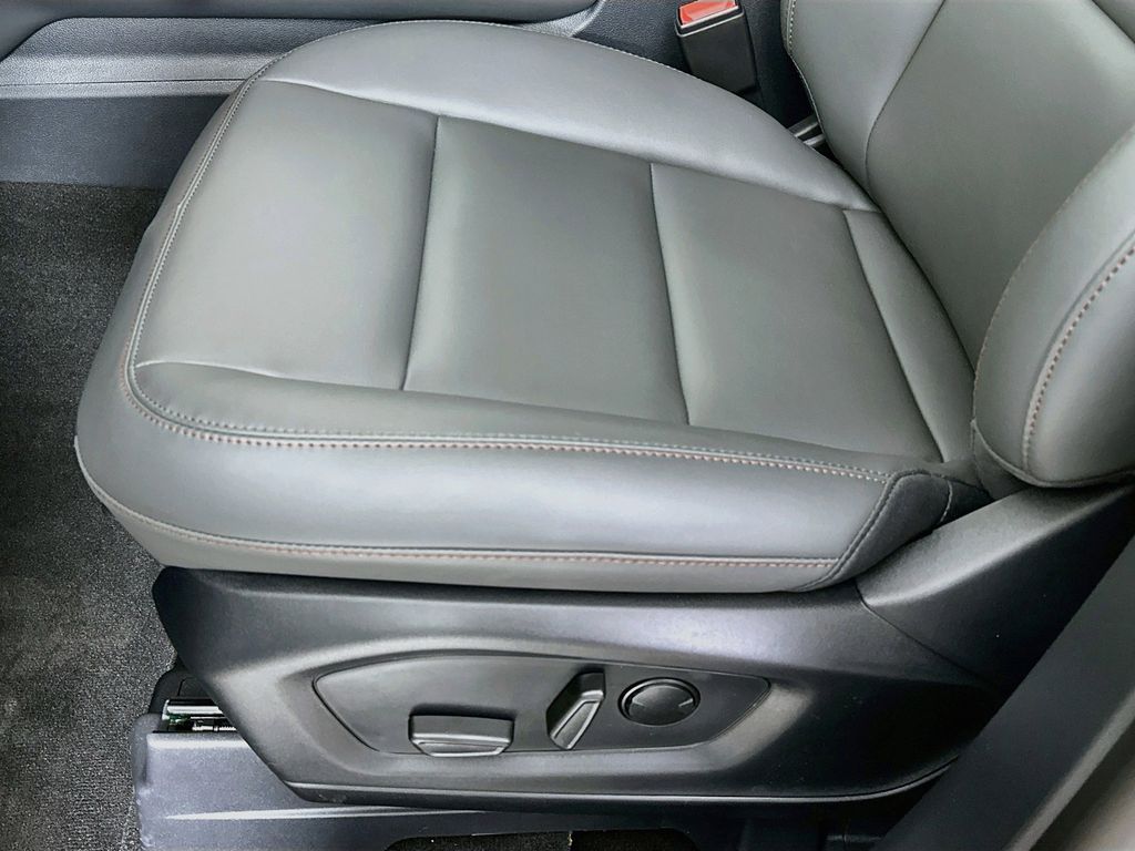 Thumbnail: 2026 Ford Explorer - 30