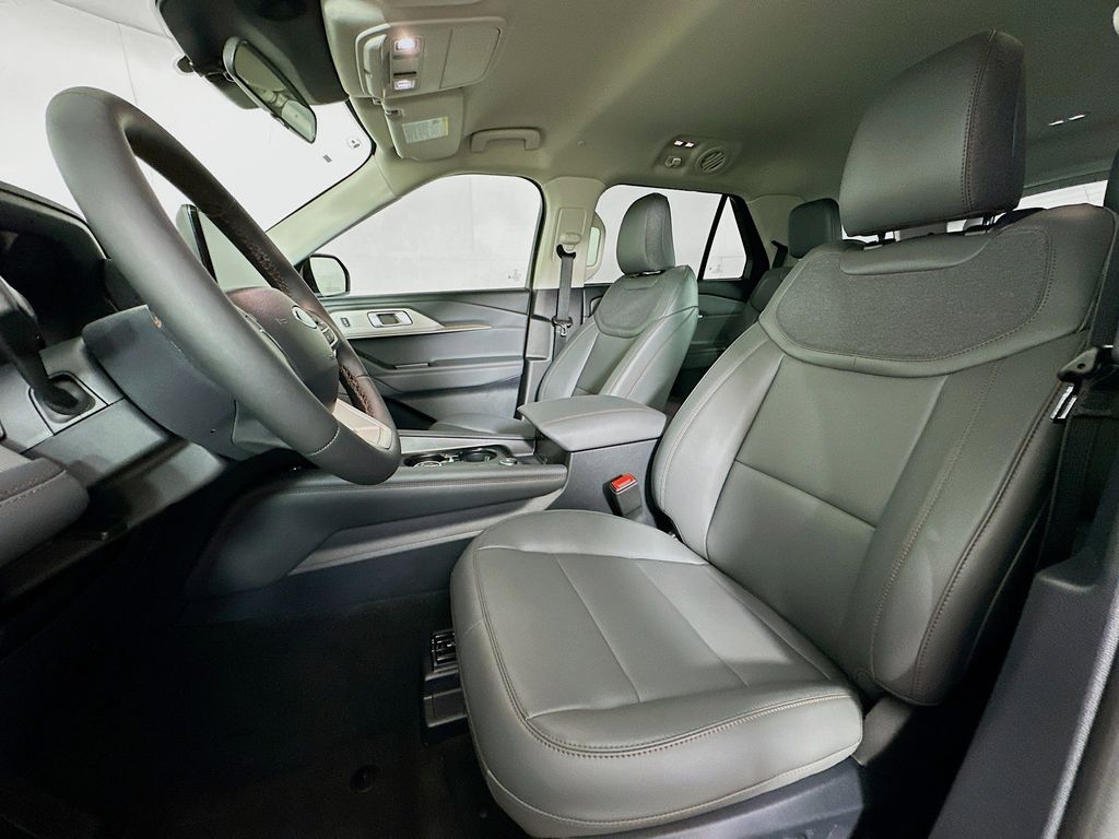 Thumbnail: 2026 Ford Explorer - 11