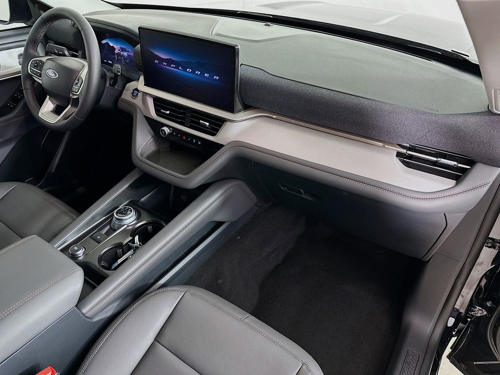 Thumbnail: 2026 Ford Explorer - 15