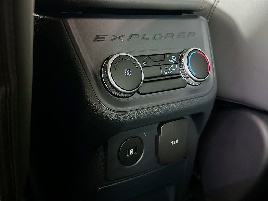 Thumbnail: 2026 Ford Explorer - 21