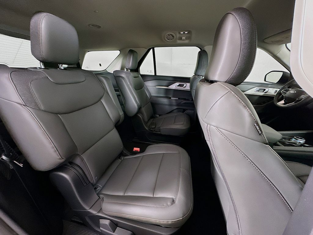 Thumbnail: 2026 Ford Explorer - 33