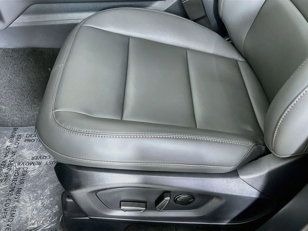 Thumbnail: 2026 Ford Explorer - 31