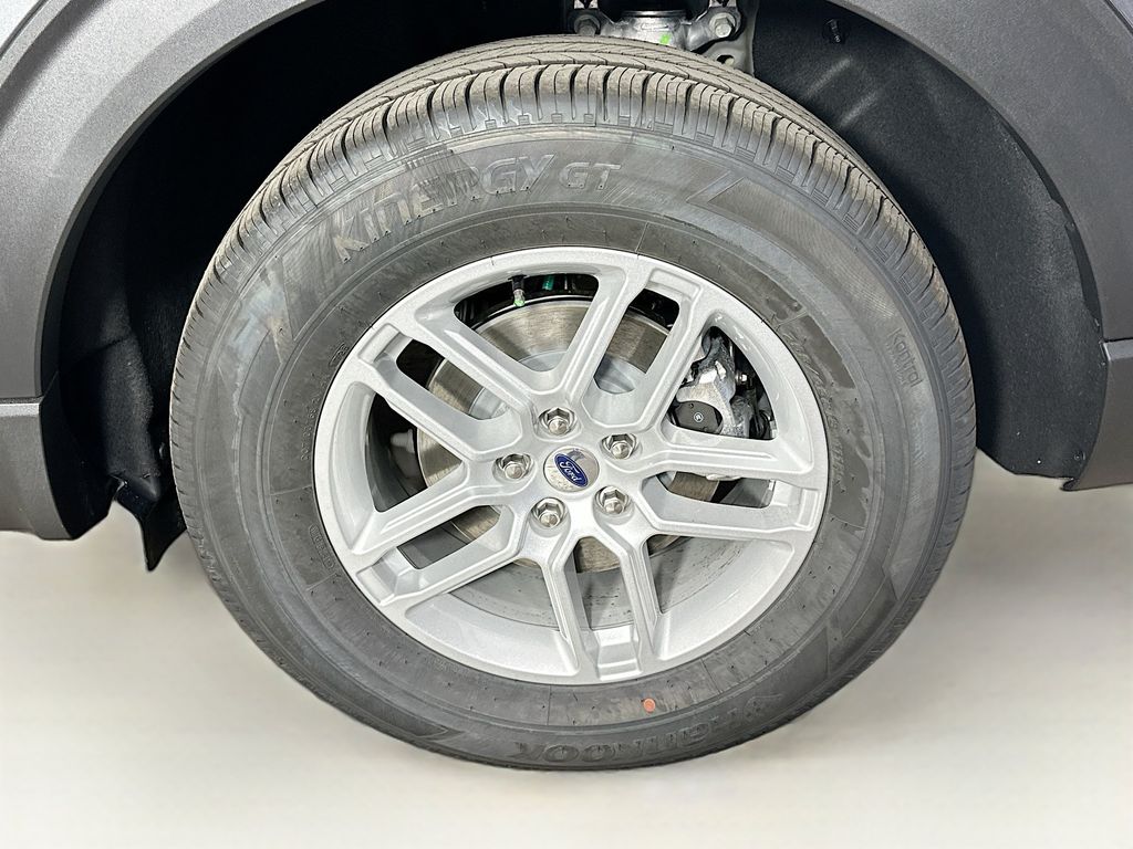 Thumbnail: 2026 Ford Explorer - 8
