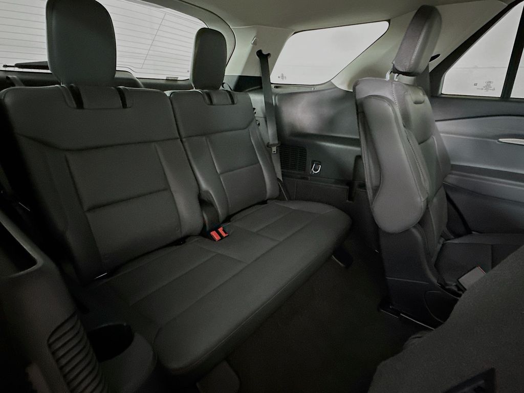Thumbnail: 2026 Ford Explorer - 31