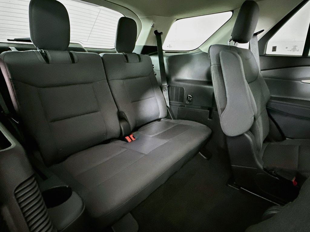 Thumbnail: 2026 Ford Explorer - 30