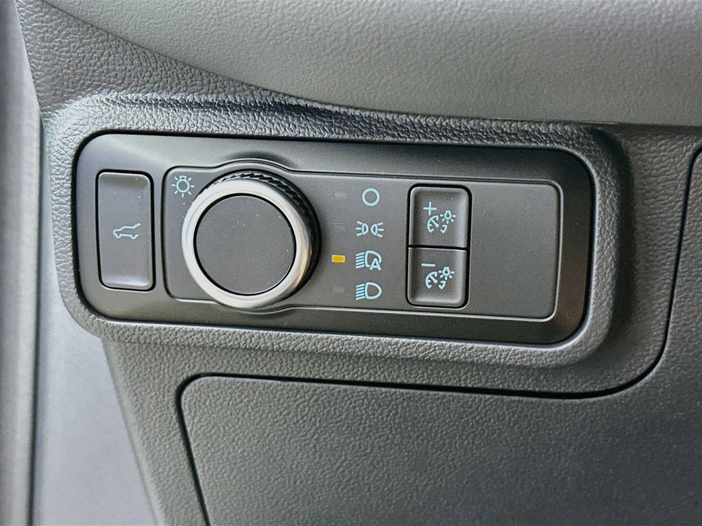 Thumbnail: 2026 Ford Explorer - 25