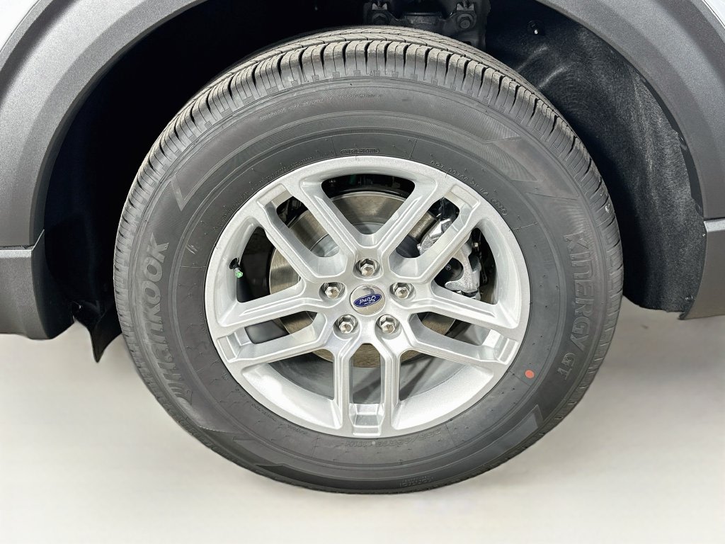 Thumbnail: 2026 Ford Explorer - 8