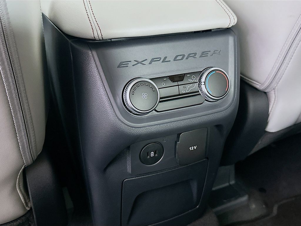 Thumbnail: 2025 Ford Explorer - 22
