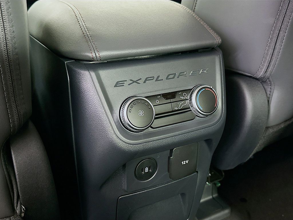 Thumbnail: 2026 Ford Explorer - 21