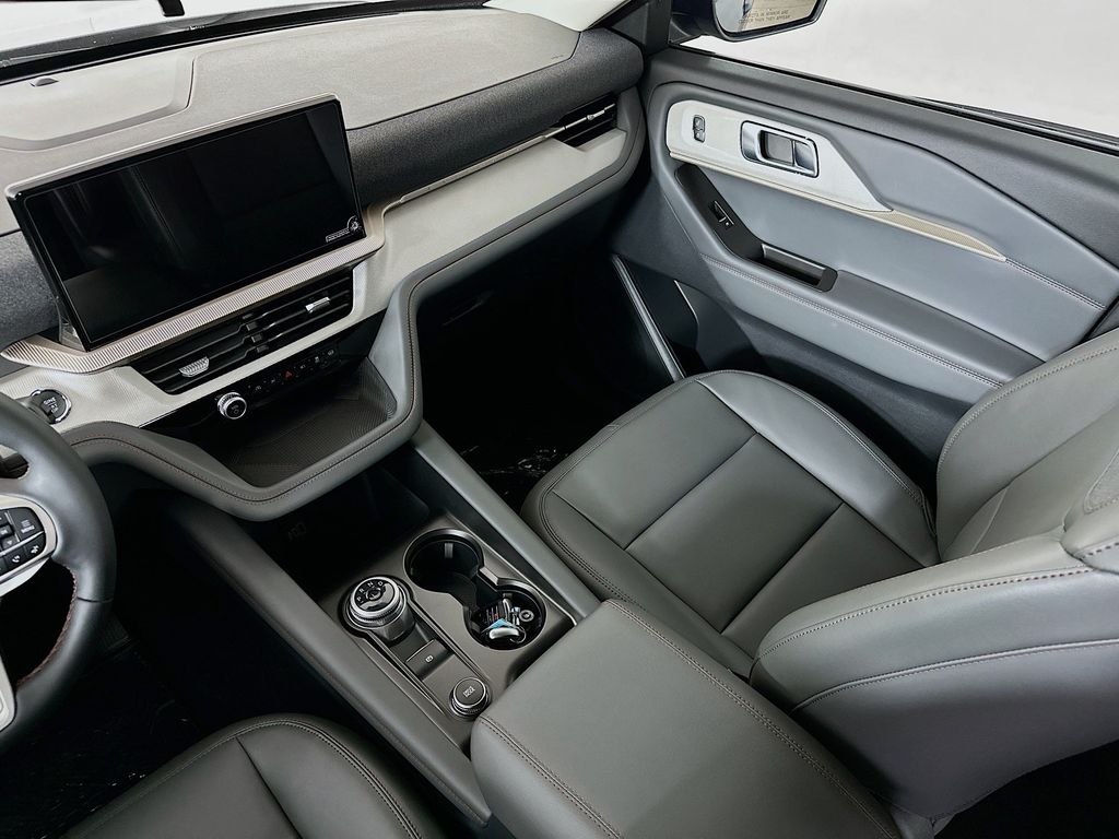 Thumbnail: 2026 Ford Explorer - 14