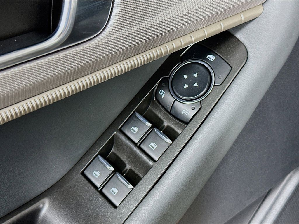 Thumbnail: 2025 Ford Explorer - 30