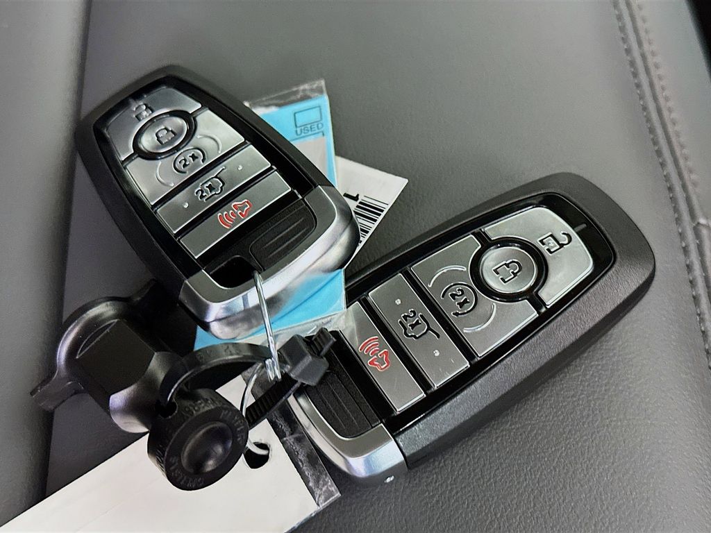 Thumbnail: 2025 Ford Explorer - 20