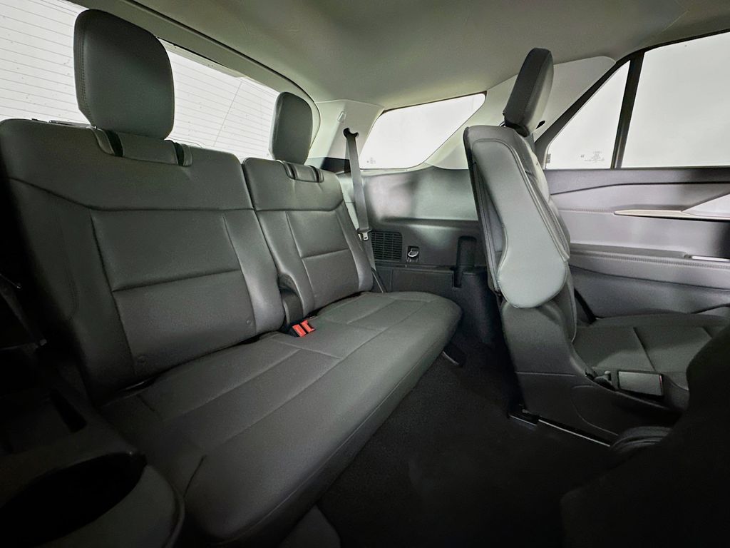 Thumbnail: 2025 Ford Explorer - 33