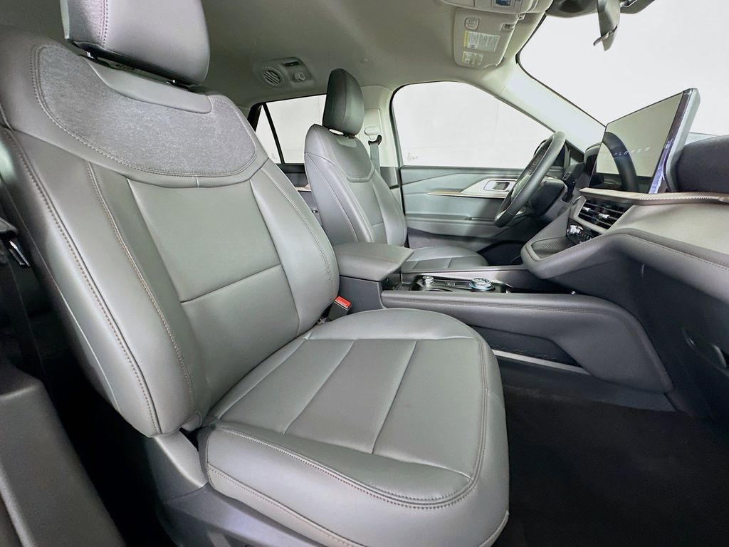 Thumbnail: 2025 Ford Explorer - 12