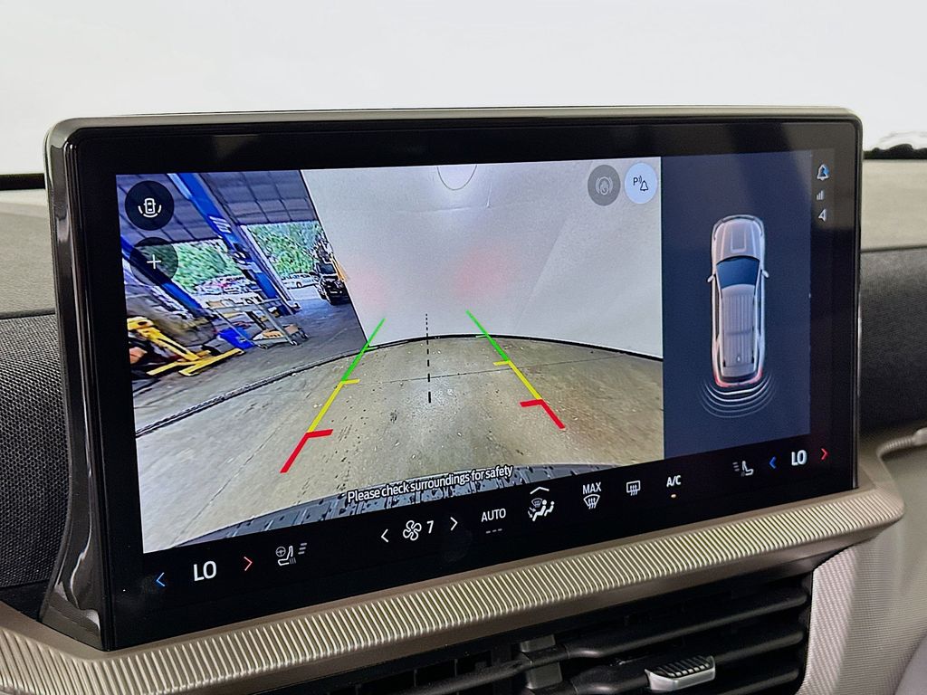 Thumbnail: 2025 Ford Explorer - 29