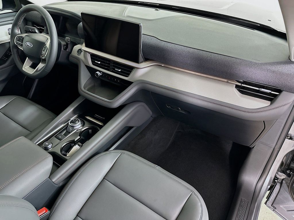 Thumbnail: 2025 Ford Explorer - 15